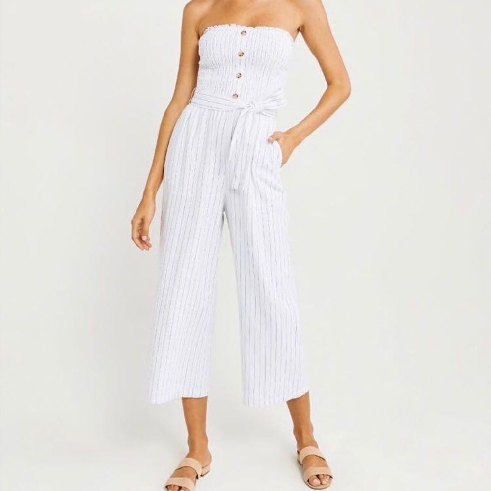 Abercrombie Linen Jumpsuit XS smocked top. NWT